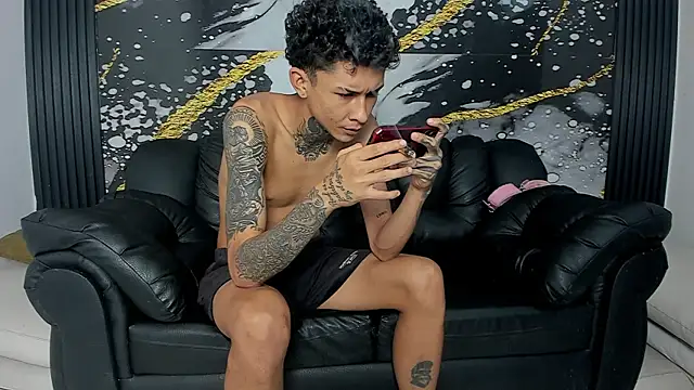 self love46 online show from April 4, 9:13 pm