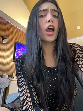 DaphneUwu online show from February 7, 12:47 am