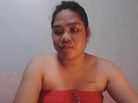 Snapshot of xxpretty_jewelxx chatting on September 17, 11:30 am xxpretty jewelxx online show from September 17, 11:30 am