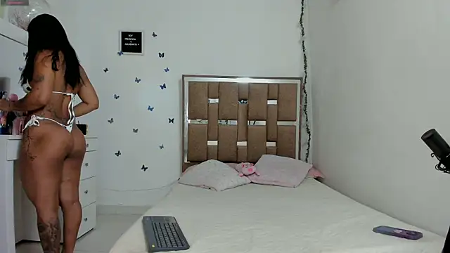 kendall-ewers online show from February 14, 11:40 pm