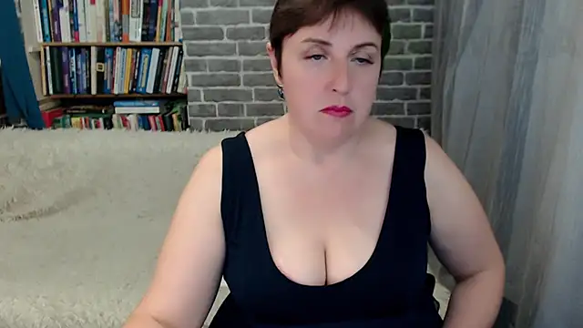 Rainbow lady online show from November 18, 2:40 pm