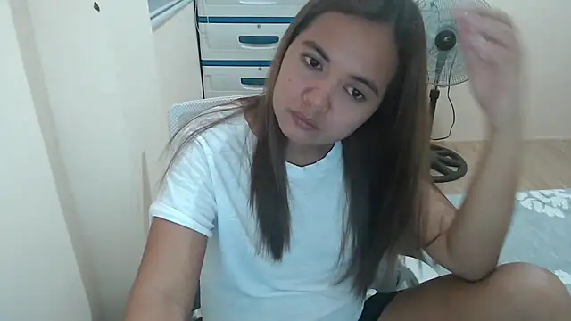 Snapshot of xTheLastVIRGINx chatting on September 13, 12:02 pm xTheLastVIRGINx online show from September 13, 12:02 pm