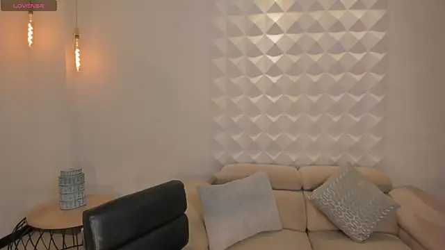 JuanitaClay online show from November 6, 10:26 pm