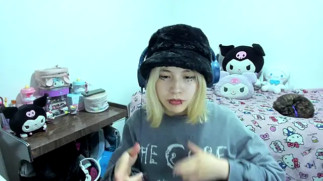 Snapshot of Akane-Mou chatting on September 15, 7:05 am Akane-Mou online show from September 15, 7:05 am