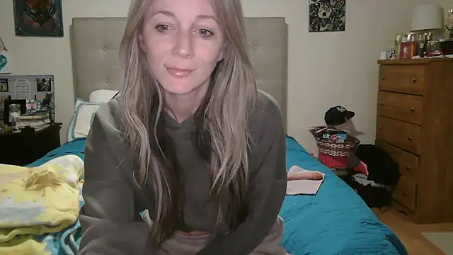 Heyitsmee33 online show from April 13, 10:27 am