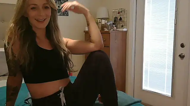 Heyitsmee33 online show from October 7, 11:36 am