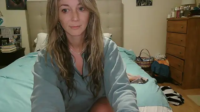 Heyitsmee33 online show from April 27, 10:12 am