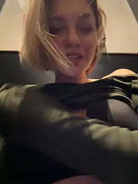 ValenciaShock online show from March 7, 7:04 am