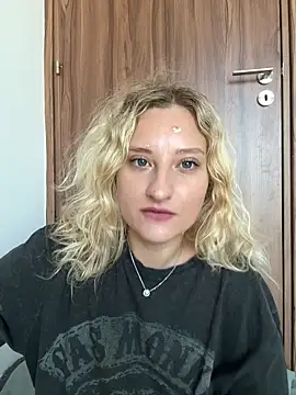 MileySummer online show from September 17, 8:01 am