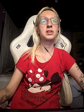 bunnydark00 online show from November 15, 2:56 am