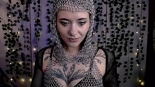 risha laas online show from April 17, 9:50 pm