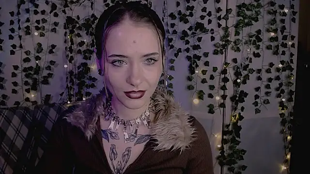 risha laas online show from March 9, 7:17 pm