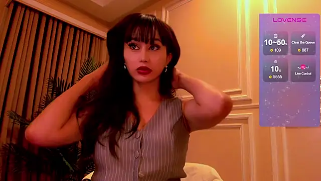 YOURCRISTINAS online show from November 20, 5:25 pm