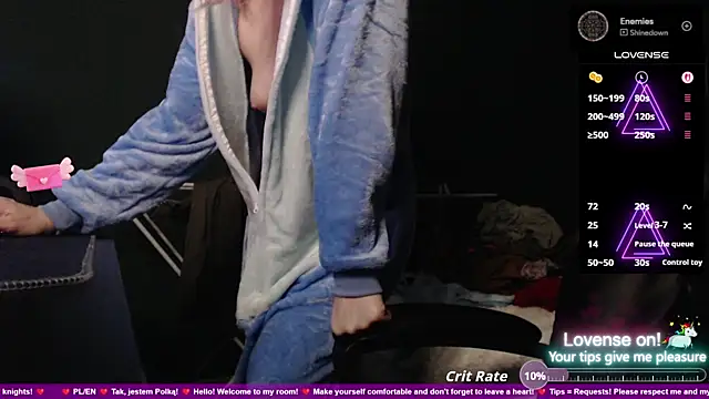 Snapshot of strawberry_muffin chatting on October 9, 5:28 pm strawberry muffin online show from October 9, 5:28 pm