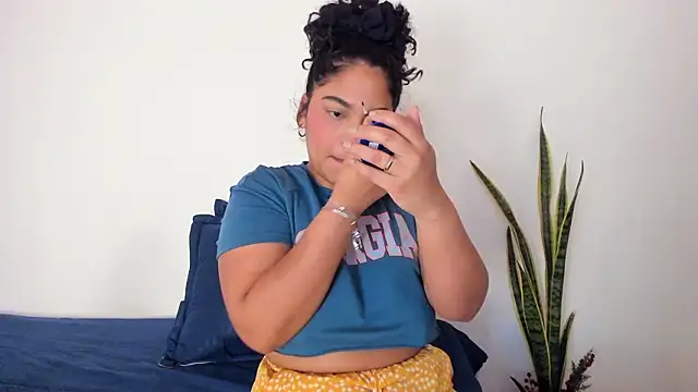 iriss 25 online show from March 6, 1:06 pm