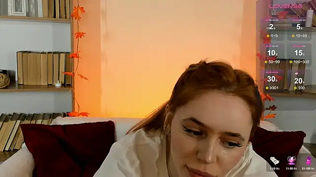 Snapshot of Phoenix_Margo chatting on October 14, 4:37 am Phoenix Margo online show from October 14, 4:37 am