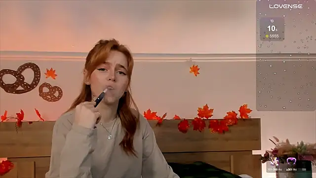 Snapshot of Phoenix_Margo chatting on September 24, 4:11 am Phoenix Margo online show from September 24, 4:11 am
