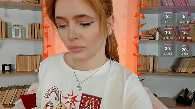 Snapshot of Phoenix_Margo chatting on October 5, 3:33 am Phoenix Margo online show from October 5, 3:33 am