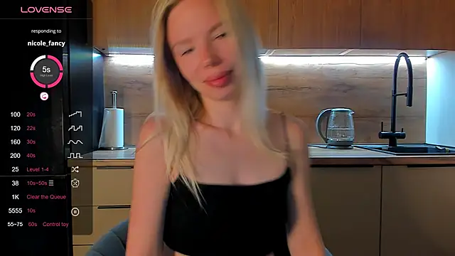 Olivia Bells online show from June 14, 9:04 pm