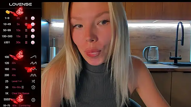 Olivia Bells online show from July 4, 9:21 pm