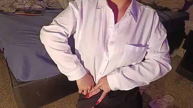 Snapshot of AmazingFuckCam chatting on September 27, 3:14 am AmazingFuckCam online show from September 27, 3:14 am