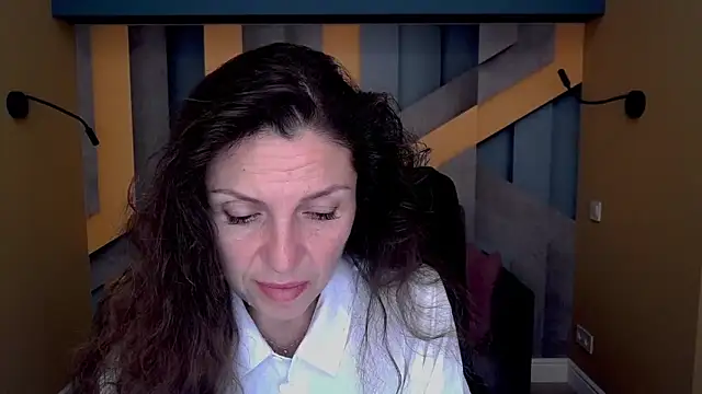 EllaLong online show from October 14, 11:35 am