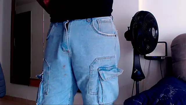 SelfSuck9inchs online show from October 27, 8:14 pm