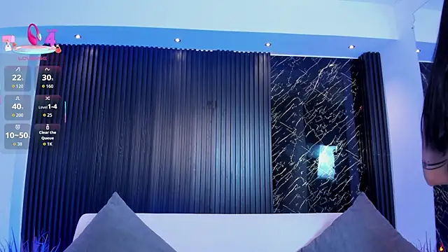 charlottewhitte online show from September 26, 12:03 pm