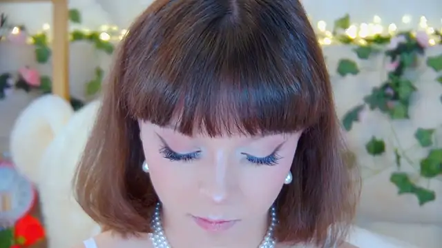 ElisabethDavis online show from March 29, 3:33 pm