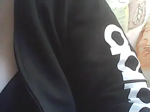 Snapshot of deluxpussy chatting on September 19, 7:51 am deluxpussy online show from September 19, 7:51 am