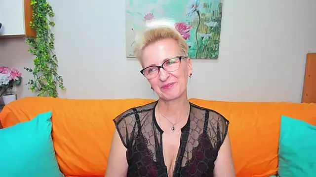 iamyourdream89 online show from November 22, 8:33 pm