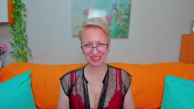 iamyourdream89 online show from April 20, 6:22 pm