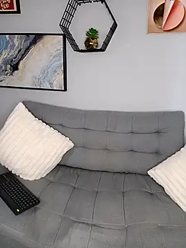 Amber Etan online show from February 17, 3:00 pm