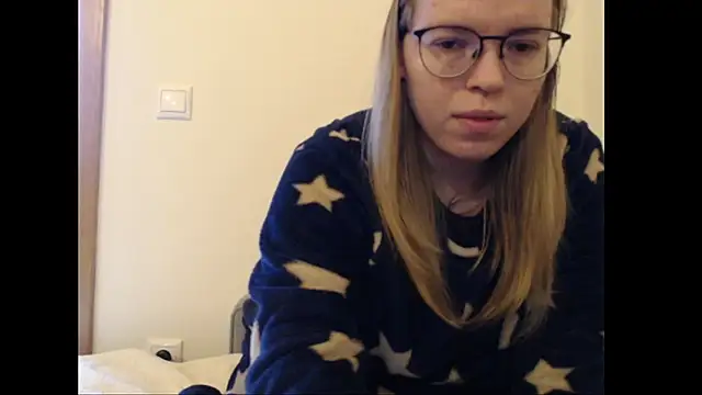 bitetwin online show from November 29, 3:05 pm