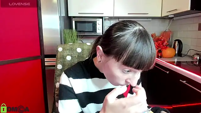 TayanaJons online show from October 22, 7:02 am