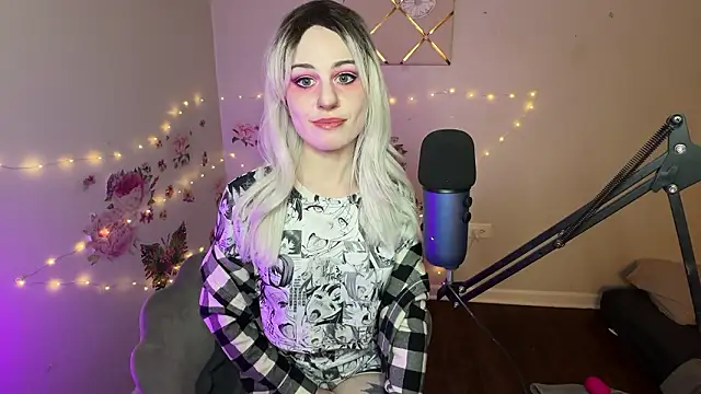 Starr1123 online show from February 3, 4:43 am