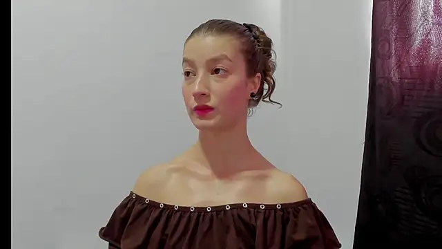 MiiaVolkova online show from November 6, 6:25 pm