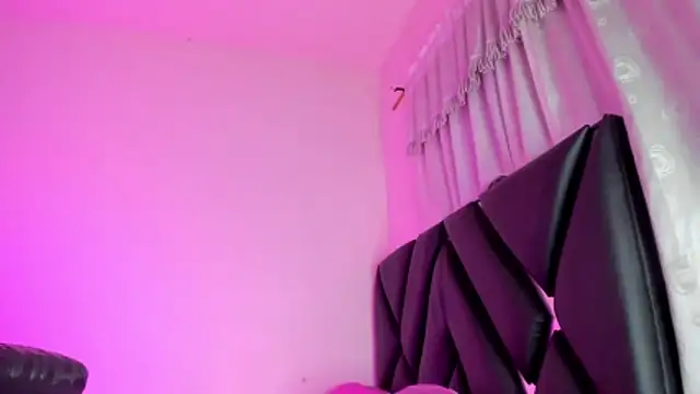 stephany doll  online show from March 29, 4:11 am