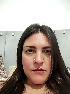 Mia Hampton online show from April 3, 10:08 pm