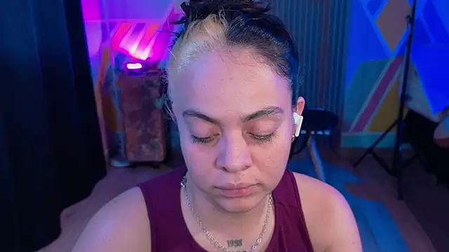 Cuttiealice online show from October 24, 7:32 pm