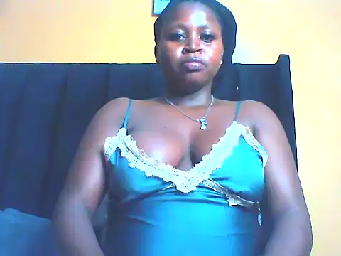 EboniesBelle online show from April 17, 5:31 am