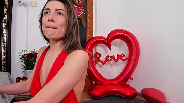 Misslullu online show from February 14, 3:25 pm