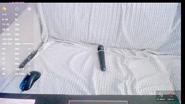 AmazingBitch online show from February 16, 8:03 am