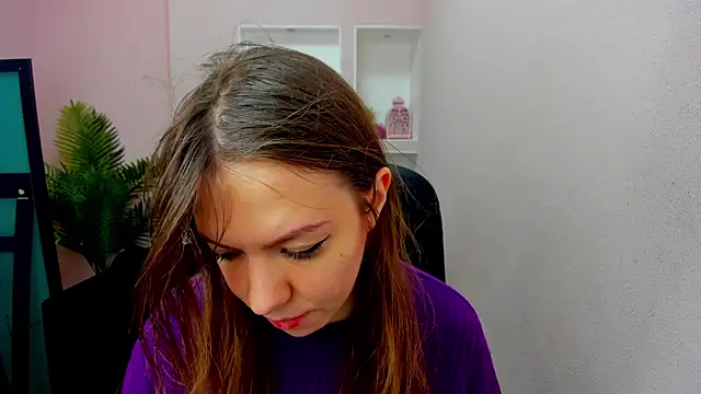 Persephoni online show from October 4, 3:49 pm