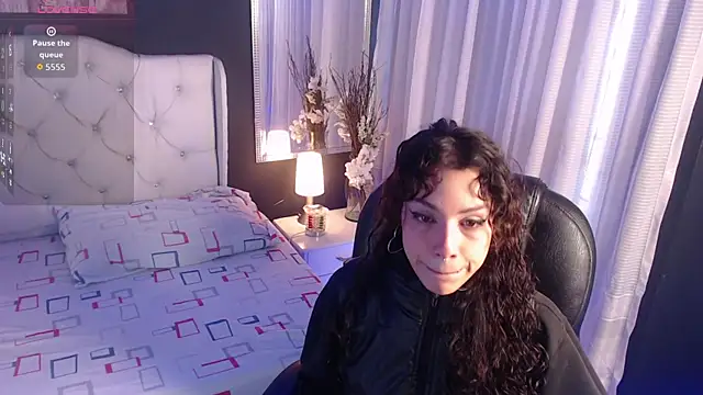 LiaVillalobos online show from November 10, 12:55 pm