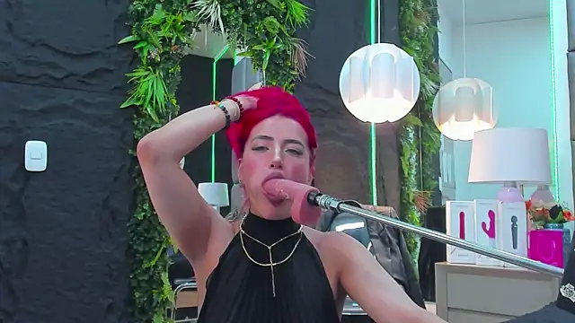 AllissaBrowm online show from October 24, 6:04 pm