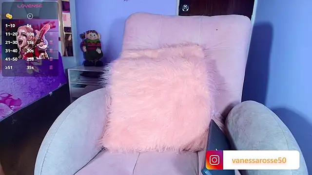 Julieth Rossi online show from November 4, 6:29 am