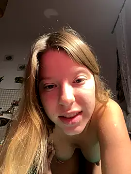 Snapshot of kimczii chatting on October 1, 6:40 am kimczii online show from October 1, 6:40 am