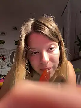 Snapshot of kimczii chatting on September 15, 6:21 am kimczii online show from September 15, 6:21 am