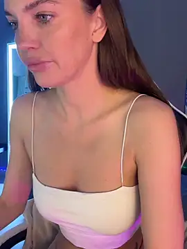 Snapshot of julia_fly chatting on October 10, 10:20 am julia fly online show from October 10, 10:20 am